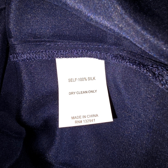Amanda Uprichard Navy Blue Blouse Top | Size Large | 100% Silk - Picture 14 of 14